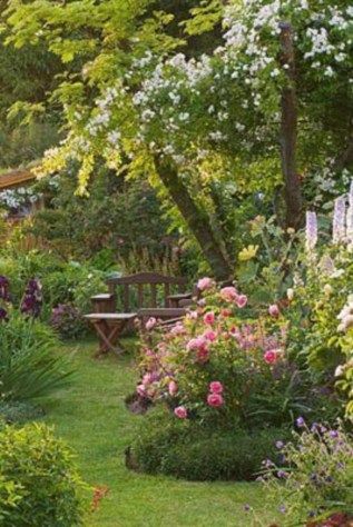 Beautiful Romantic Backyard Garden Ideas You Have To Try 38